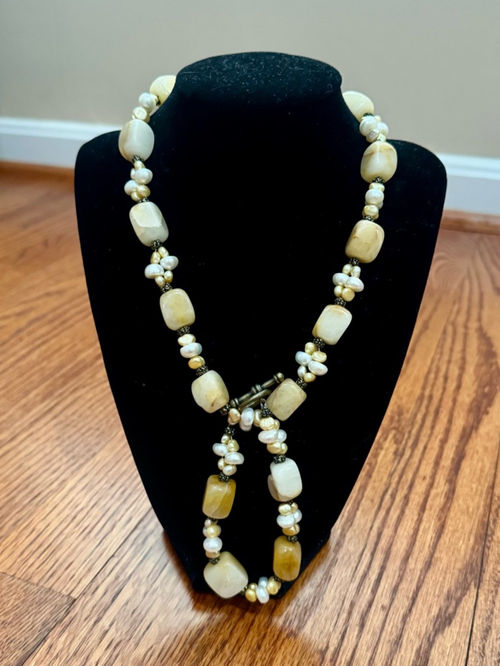 One-of-a kind Honey Calcite and Freshwater Pearls necklace and bracelet set